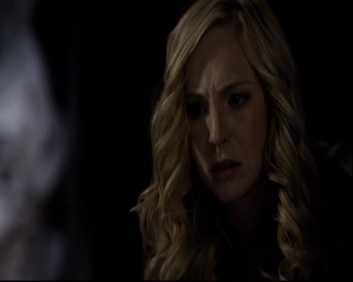 VampireDiariesWorld-dot-org_2x11ByTheLightOfTheMoon1467.jpg