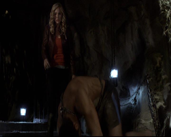 VampireDiariesWorld-dot-org_2x11ByTheLightOfTheMoon1473.jpg