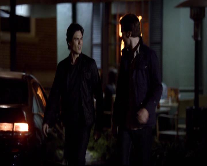VampireDiariesWorld-dot-org_2x11ByTheLightOfTheMoon1503.jpg