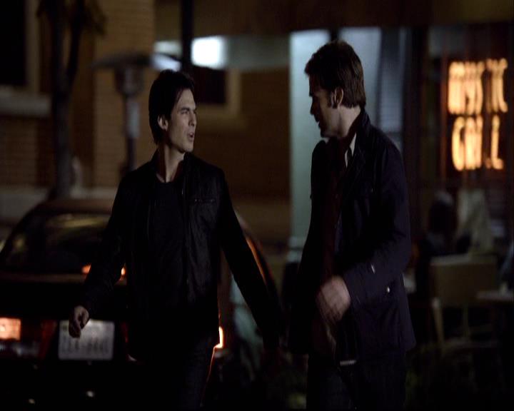 VampireDiariesWorld-dot-org_2x11ByTheLightOfTheMoon1504.jpg