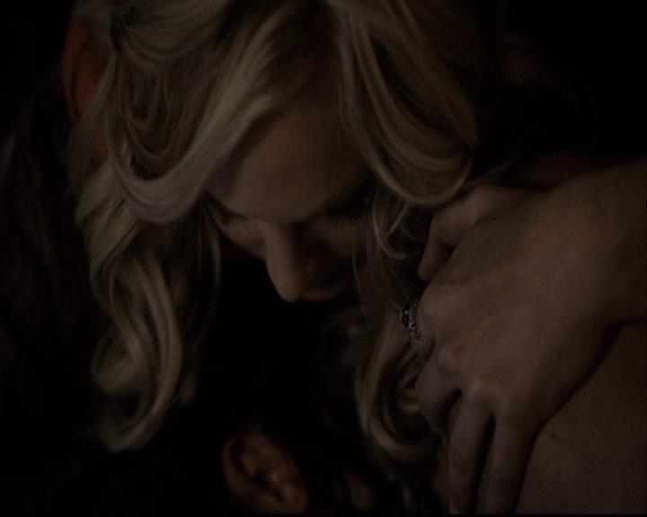 VampireDiariesWorld-dot-org_2x11ByTheLightOfTheMoon1547.jpg