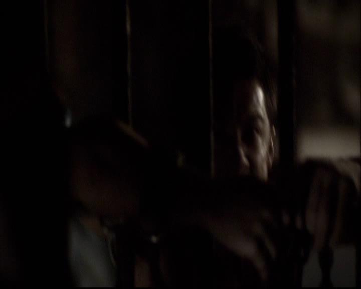 VampireDiariesWorld-dot-org_2x11ByTheLightOfTheMoon1597.jpg