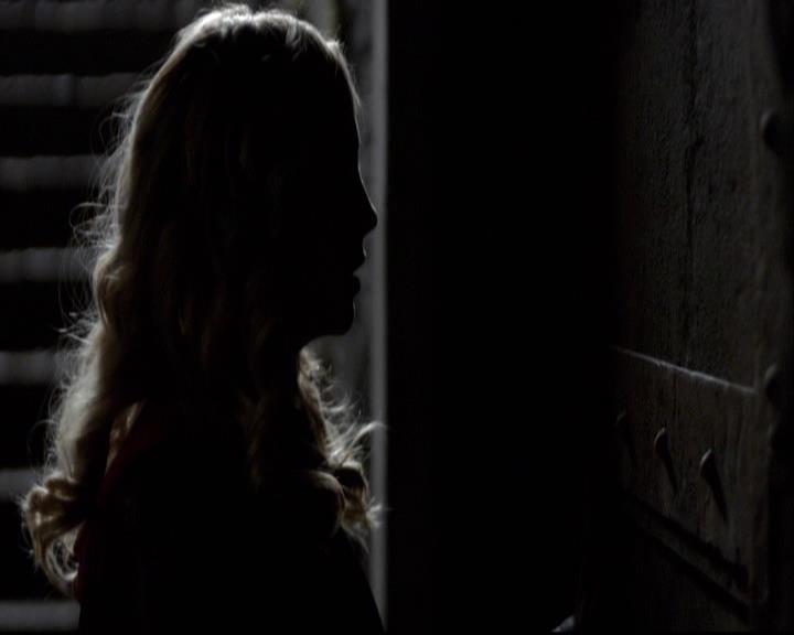 VampireDiariesWorld-dot-org_2x11ByTheLightOfTheMoon1662.jpg