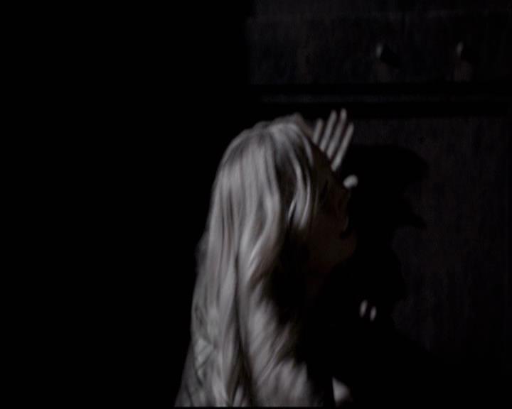 VampireDiariesWorld-dot-org_2x11ByTheLightOfTheMoon1669.jpg