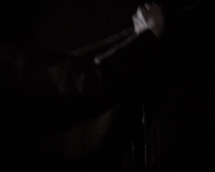 VampireDiariesWorld-dot-org_2x11ByTheLightOfTheMoon1679.jpg