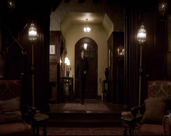 VampireDiariesWorld-dot-org_2x11ByTheLightOfTheMoon1696.jpg