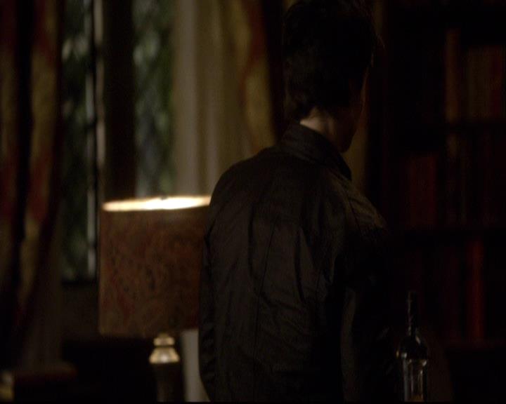 VampireDiariesWorld-dot-org_2x11ByTheLightOfTheMoon1742.jpg