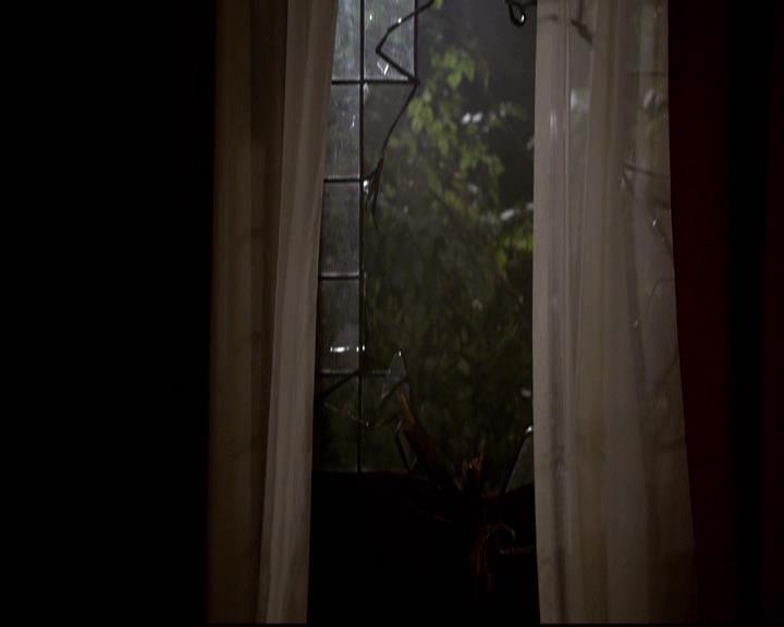 VampireDiariesWorld-dot-org_2x11ByTheLightOfTheMoon1748.jpg