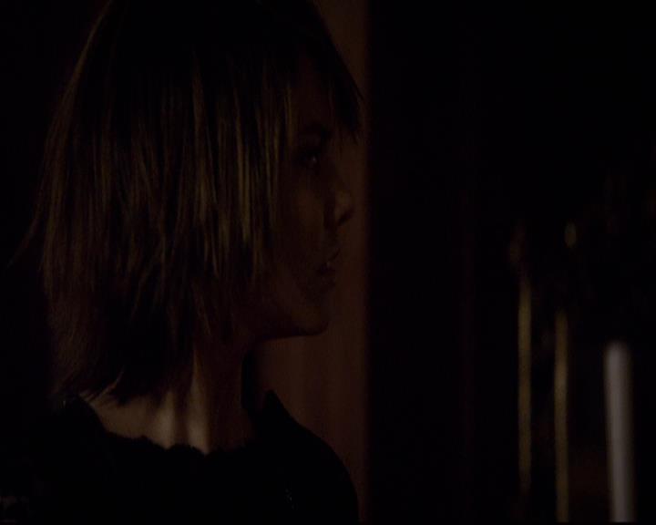 VampireDiariesWorld-dot-org_2x11ByTheLightOfTheMoon1749.jpg