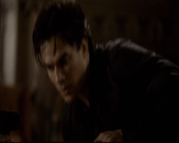 VampireDiariesWorld-dot-org_2x11ByTheLightOfTheMoon1767.jpg