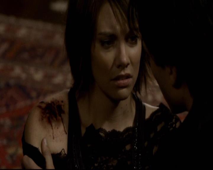 VampireDiariesWorld-dot-org_2x11ByTheLightOfTheMoon1774.jpg