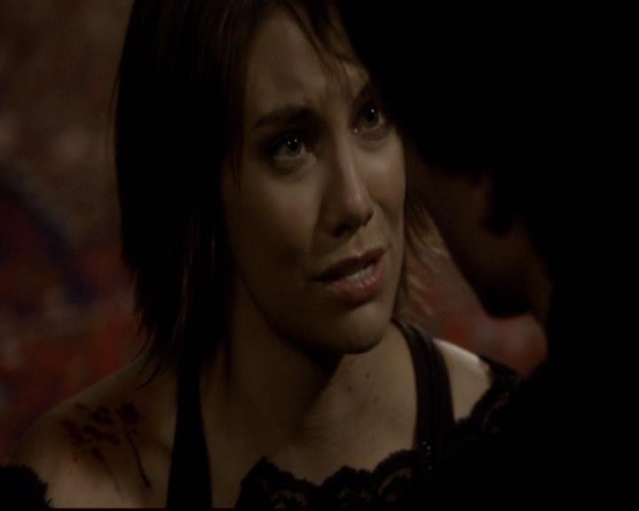 VampireDiariesWorld-dot-org_2x11ByTheLightOfTheMoon1777.jpg