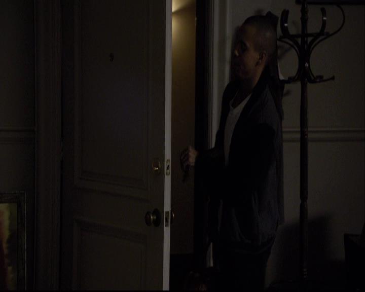 VampireDiariesWorld-dot-org_2x11ByTheLightOfTheMoon1791.jpg