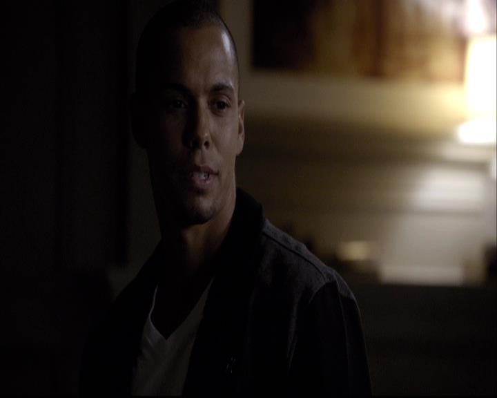 VampireDiariesWorld-dot-org_2x11ByTheLightOfTheMoon1804.jpg