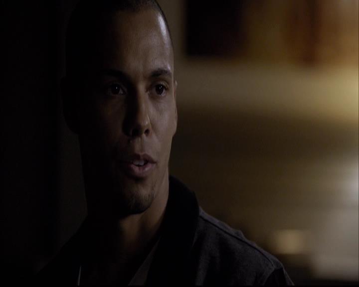 VampireDiariesWorld-dot-org_2x11ByTheLightOfTheMoon1806.jpg