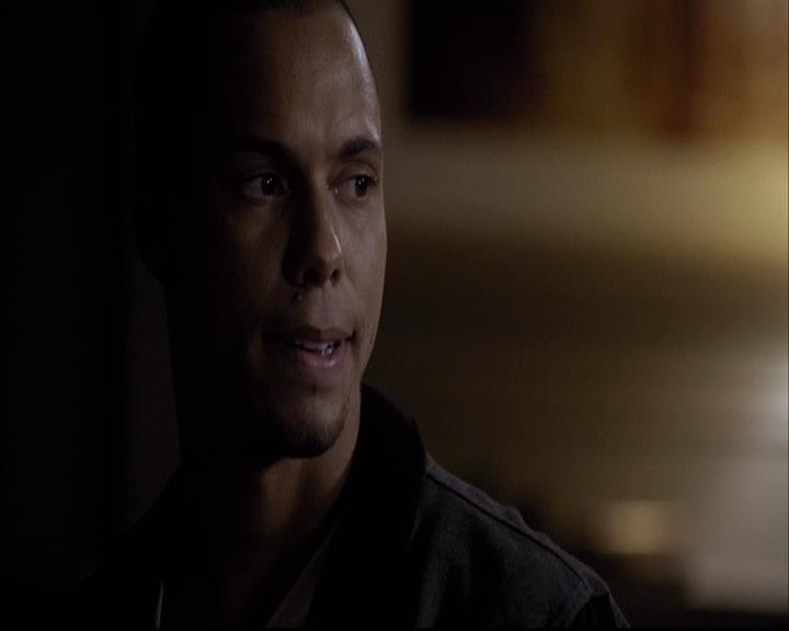 VampireDiariesWorld-dot-org_2x11ByTheLightOfTheMoon1810.jpg