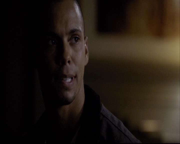 VampireDiariesWorld-dot-org_2x11ByTheLightOfTheMoon1828.jpg