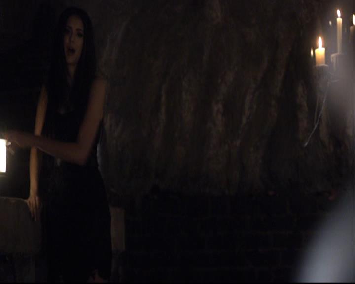 VampireDiariesWorld-dot-org_2x11ByTheLightOfTheMoon1852.jpg