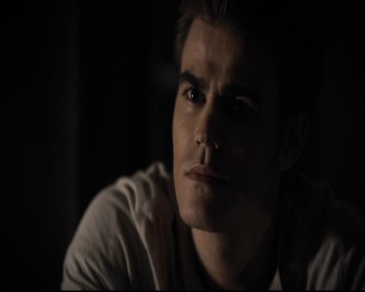 VampireDiariesWorld-dot-org_2x11ByTheLightOfTheMoon1924.jpg