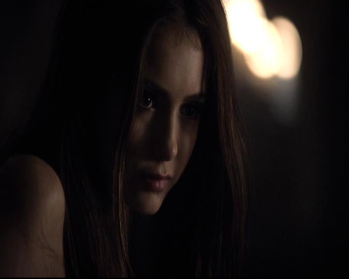 VampireDiariesWorld-dot-org_2x11ByTheLightOfTheMoon1926.jpg