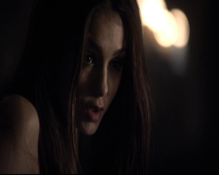 VampireDiariesWorld-dot-org_2x11ByTheLightOfTheMoon1927.jpg