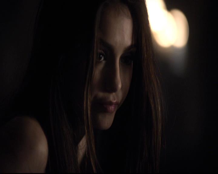 VampireDiariesWorld-dot-org_2x11ByTheLightOfTheMoon1928.jpg
