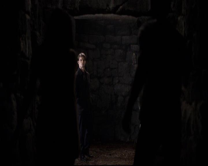 VampireDiariesWorld-dot-org_2x11ByTheLightOfTheMoon1938.jpg