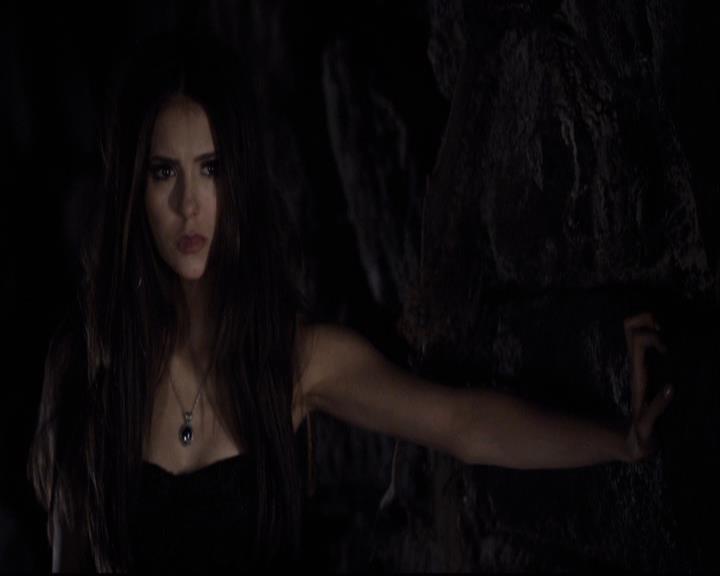 VampireDiariesWorld-dot-org_2x11ByTheLightOfTheMoon1948.jpg