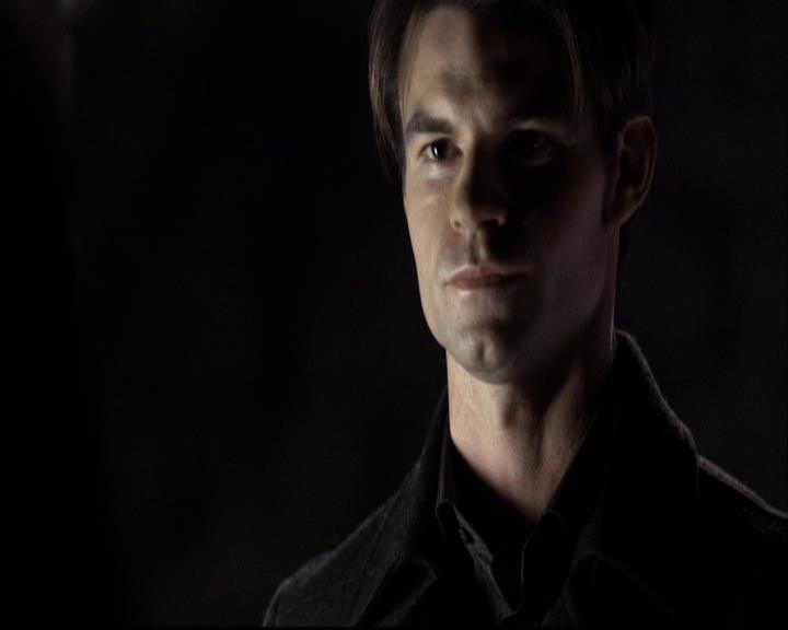 VampireDiariesWorld-dot-org_2x11ByTheLightOfTheMoon1994.jpg