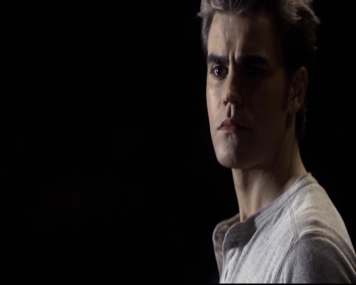 VampireDiariesWorld-dot-org_2x11ByTheLightOfTheMoon2010.jpg