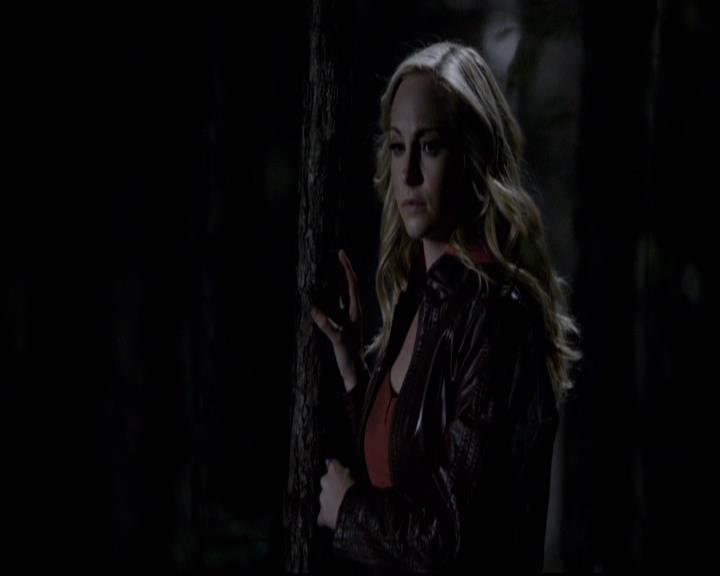 VampireDiariesWorld-dot-org_2x11ByTheLightOfTheMoon2043.jpg