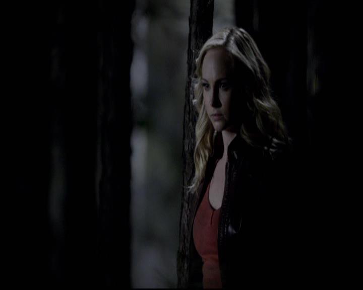 VampireDiariesWorld-dot-org_2x11ByTheLightOfTheMoon2046.jpg