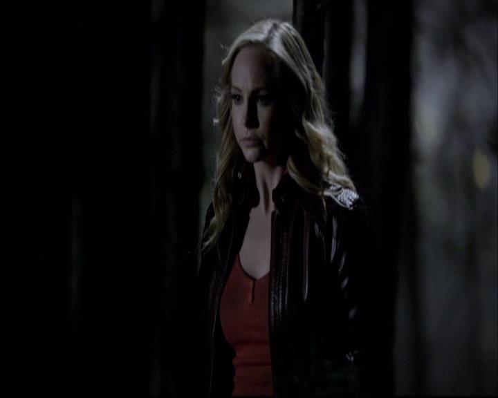 VampireDiariesWorld-dot-org_2x11ByTheLightOfTheMoon2047.jpg