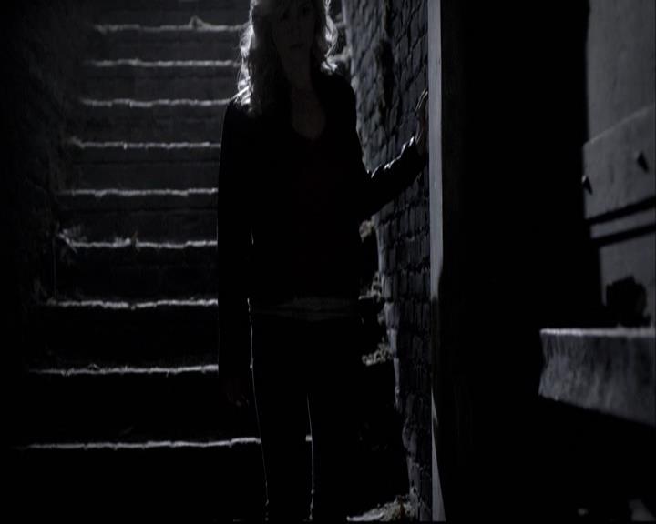VampireDiariesWorld-dot-org_2x11ByTheLightOfTheMoon2059.jpg