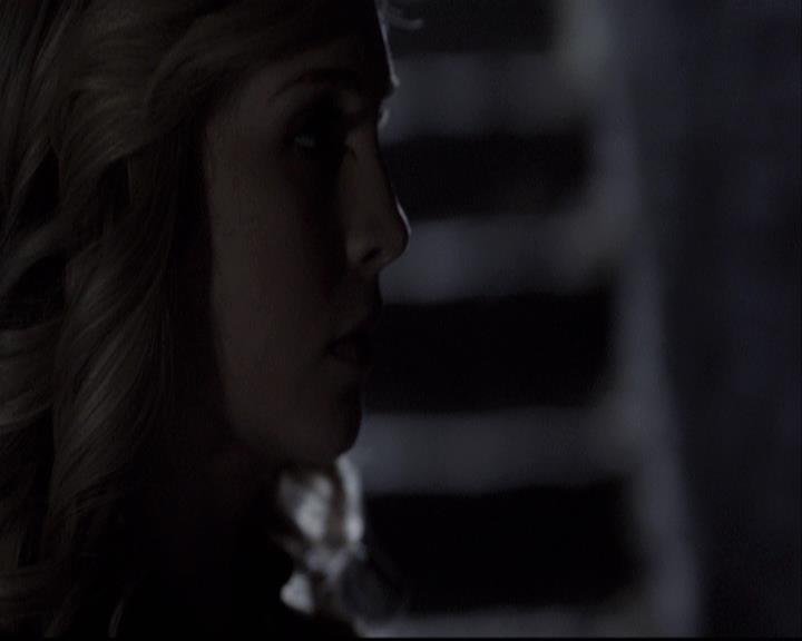 VampireDiariesWorld-dot-org_2x11ByTheLightOfTheMoon2064.jpg