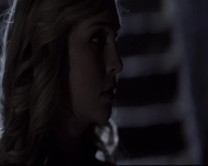 VampireDiariesWorld-dot-org_2x11ByTheLightOfTheMoon2067.jpg
