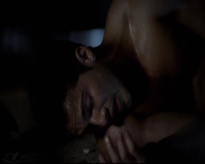 VampireDiariesWorld-dot-org_2x11ByTheLightOfTheMoon2079.jpg