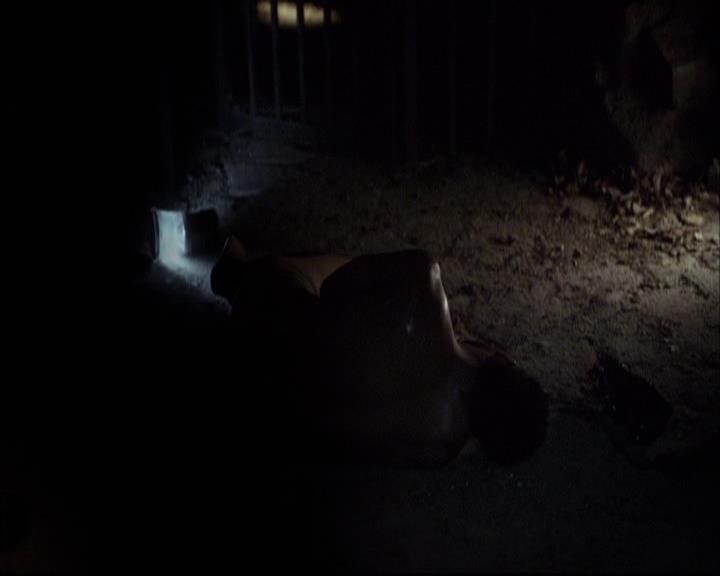 VampireDiariesWorld-dot-org_2x11ByTheLightOfTheMoon2088.jpg