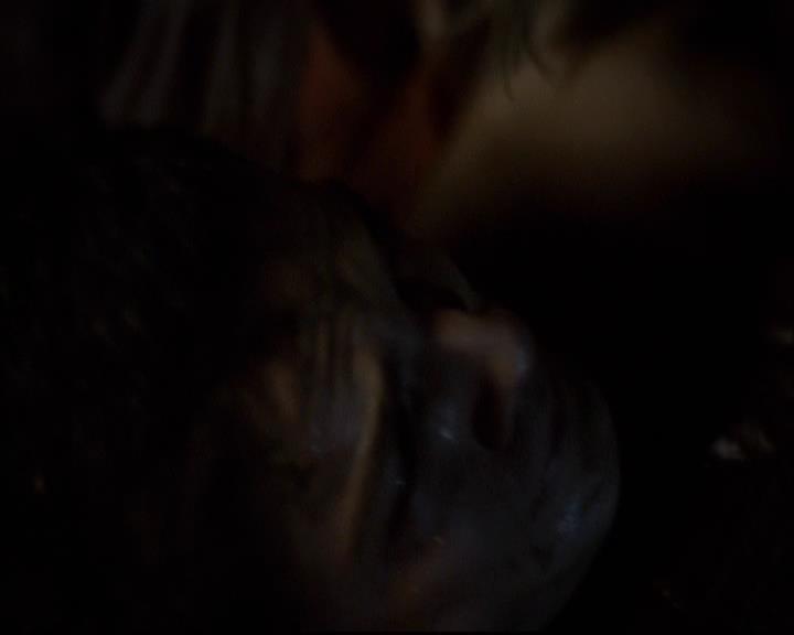 VampireDiariesWorld-dot-org_2x11ByTheLightOfTheMoon2096.jpg
