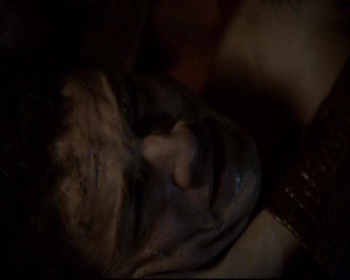 VampireDiariesWorld-dot-org_2x11ByTheLightOfTheMoon2102.jpg