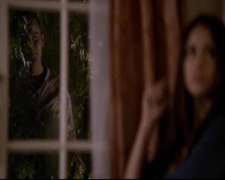 VampireDiariesWorld-dot-org_2x11ByTheLightOfTheMoon2121.jpg