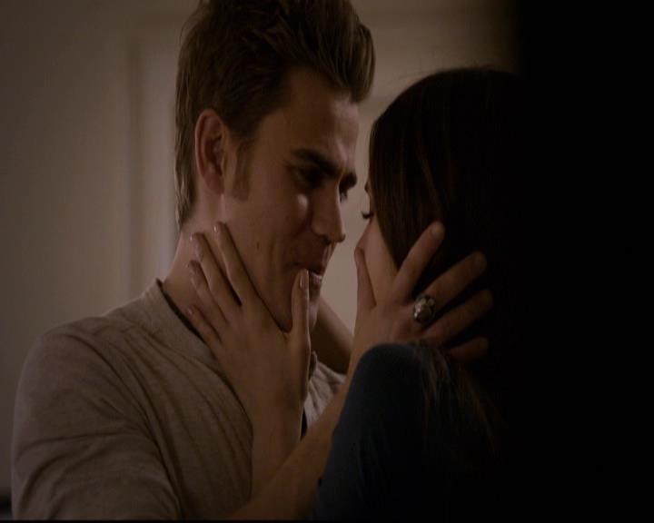 VampireDiariesWorld-dot-org_2x11ByTheLightOfTheMoon2134.jpg