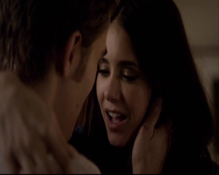 VampireDiariesWorld-dot-org_2x11ByTheLightOfTheMoon2142.jpg