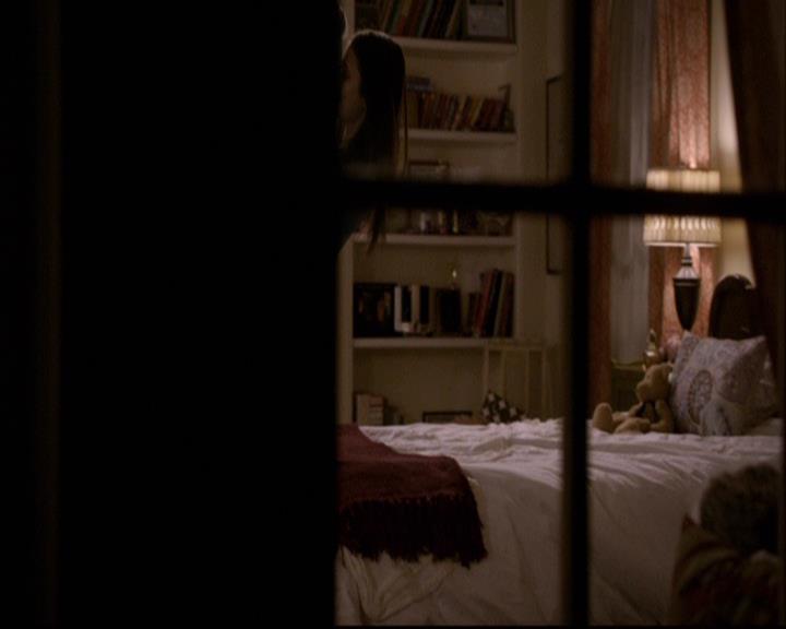 VampireDiariesWorld-dot-org_2x11ByTheLightOfTheMoon2148.jpg
