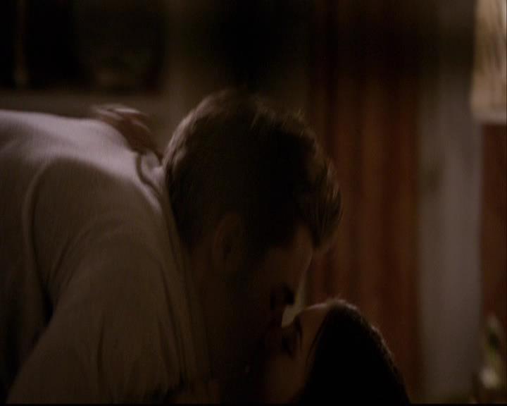 VampireDiariesWorld-dot-org_2x11ByTheLightOfTheMoon2149.jpg