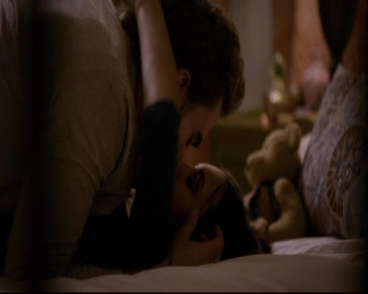 VampireDiariesWorld-dot-org_2x11ByTheLightOfTheMoon2151.jpg