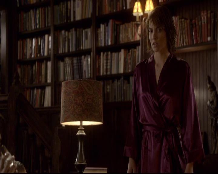 VampireDiariesWorld-dot-org_2x11ByTheLightOfTheMoon2161.jpg