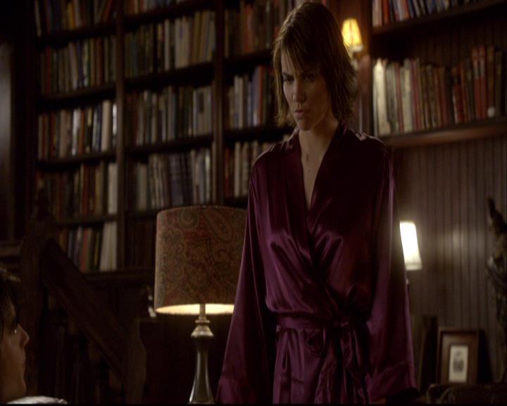 VampireDiariesWorld-dot-org_2x11ByTheLightOfTheMoon2162.jpg
