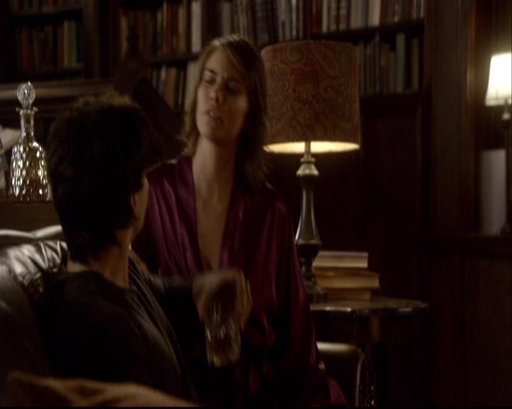 VampireDiariesWorld-dot-org_2x11ByTheLightOfTheMoon2165.jpg