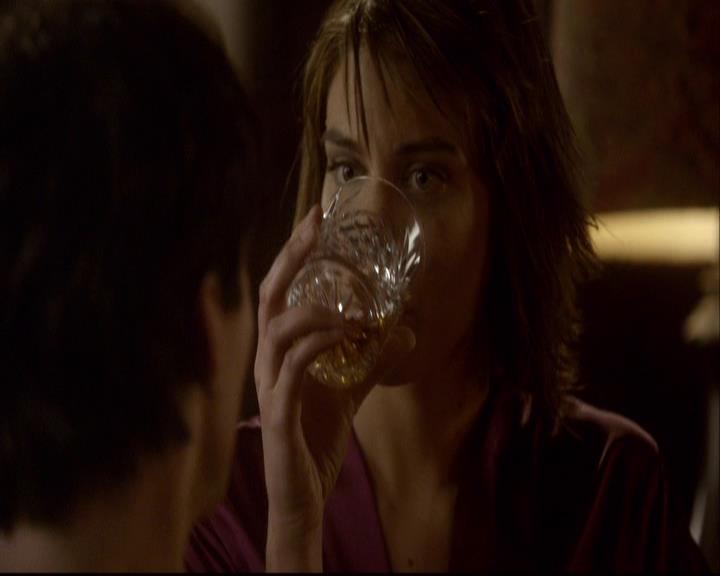 VampireDiariesWorld-dot-org_2x11ByTheLightOfTheMoon2184.jpg